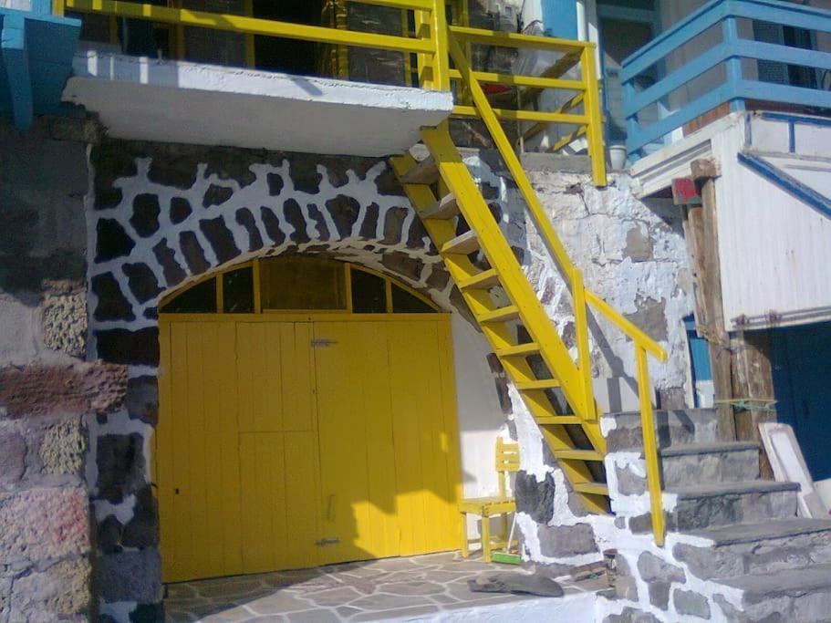 The Yellow Boat House Klima  Buitenkant foto
